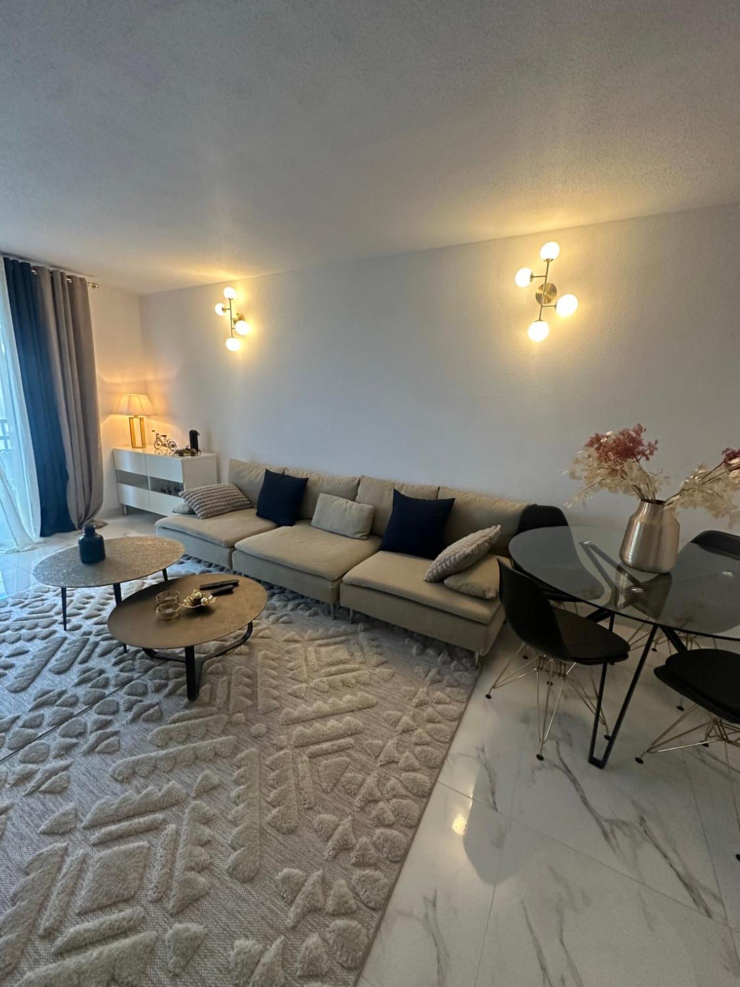 Tres Beau Trois Pieces Avec Vue Degagee Lägenhet Strasbourg Exteriör bild